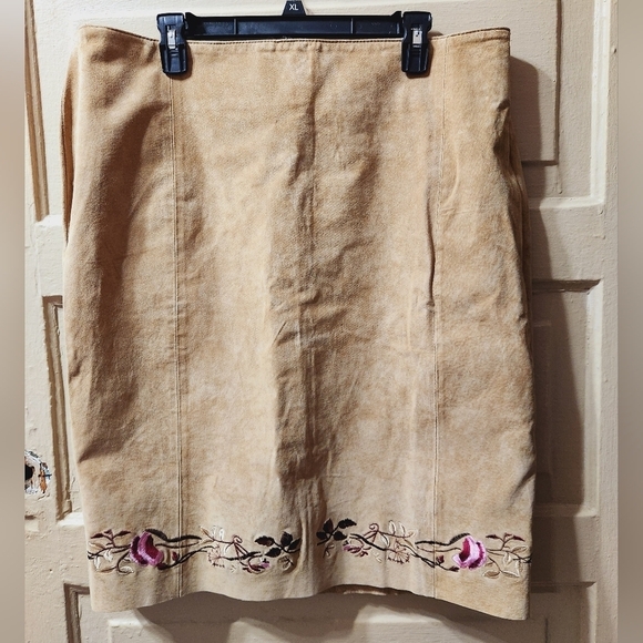 Lane Bryant Vintage 100% Genuine Leather Shell Embroidered Midi Skirt NWT - Picture 1 of 8